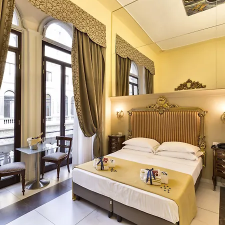 Art Galleria Umberto Hotel 4*