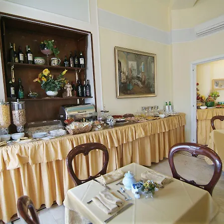 Hotel Art Galleria Umberto 4*