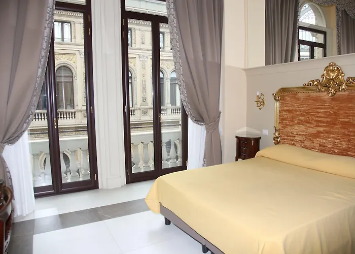 Art Galleria Umberto Hotel 4*