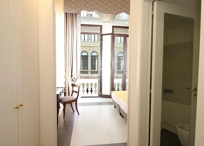 Art Galleria Umberto 4*